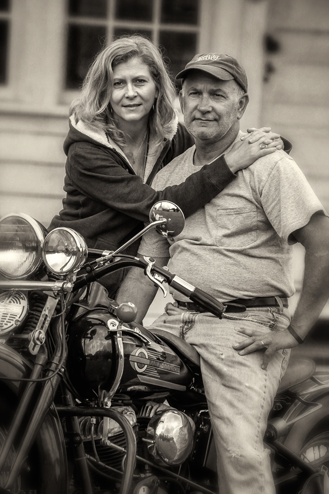 antique bike couple