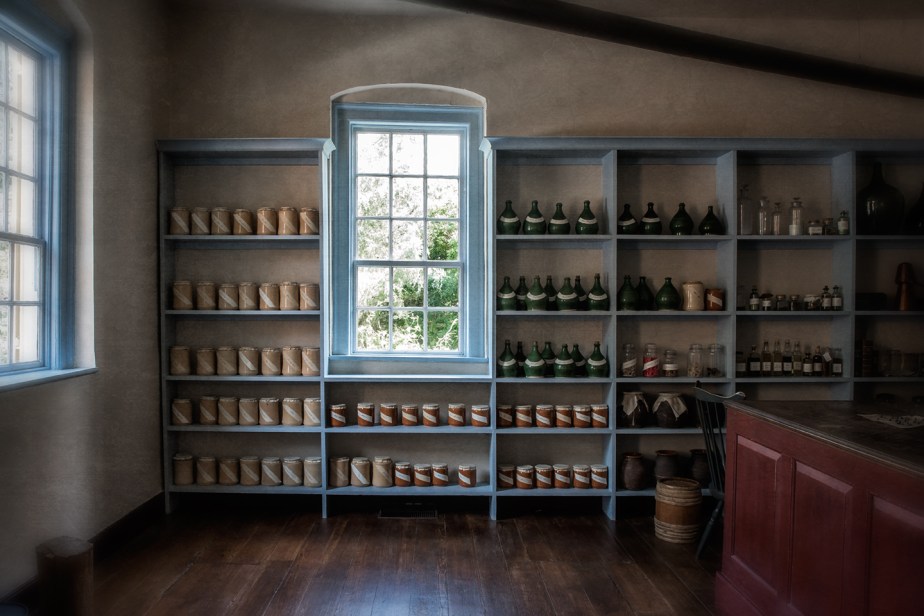 apothecary_old salem