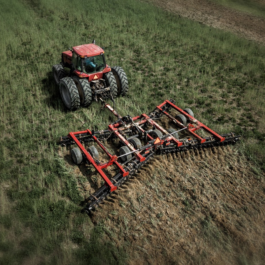 whitaker_2018_breaking ground_01