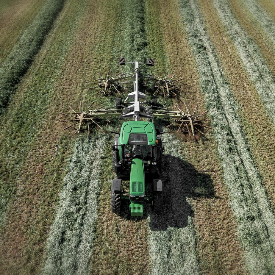 mathis_raking small grain_01