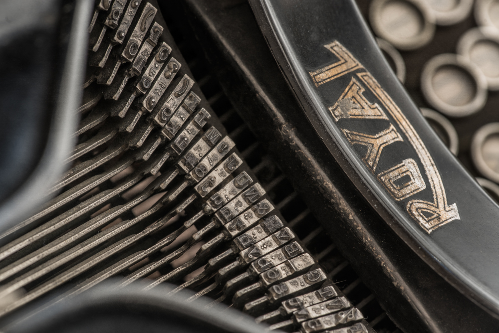 royal typewriter_details_12