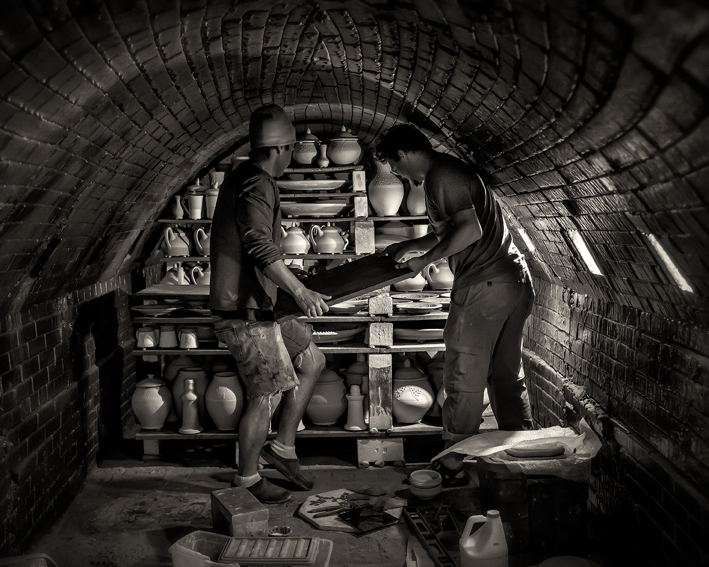 Kiln Loading Continued – Dan Routh Photography