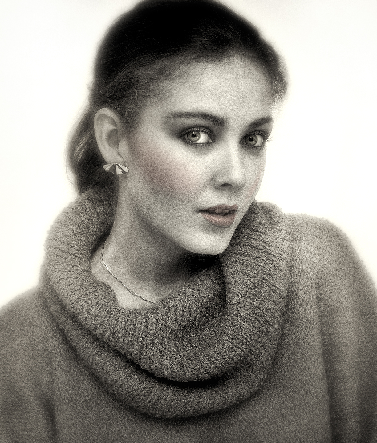 Sandy in a Sweater – Dan Routh Photography